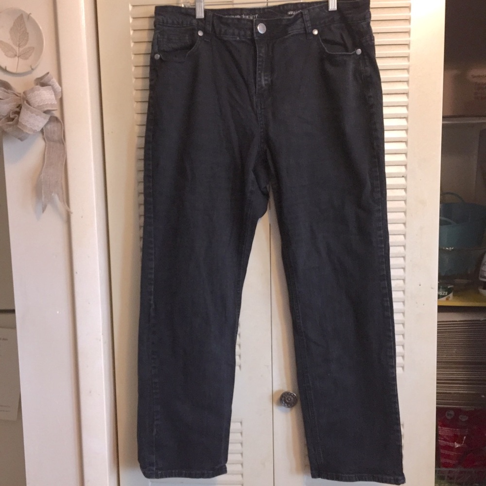 Avenue Denim 20A Black Straight leg jean 11.5 rise